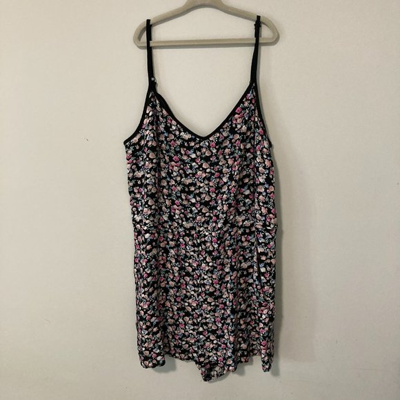 Size 6 Divided Floral Romper - Picture 1 of 5